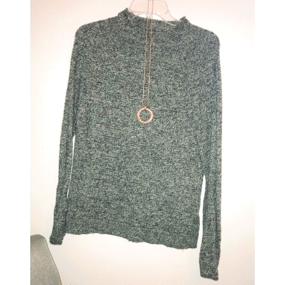 GAP SWEATER
